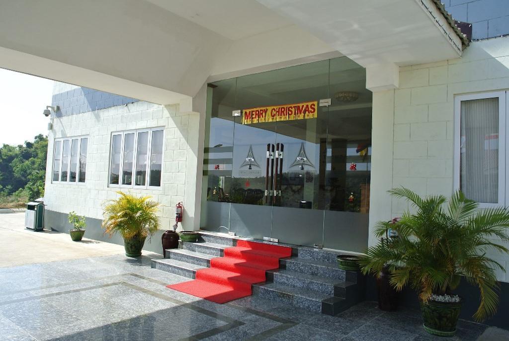 Myat Thinzar Hotel Oattara Thiri Exterior photo